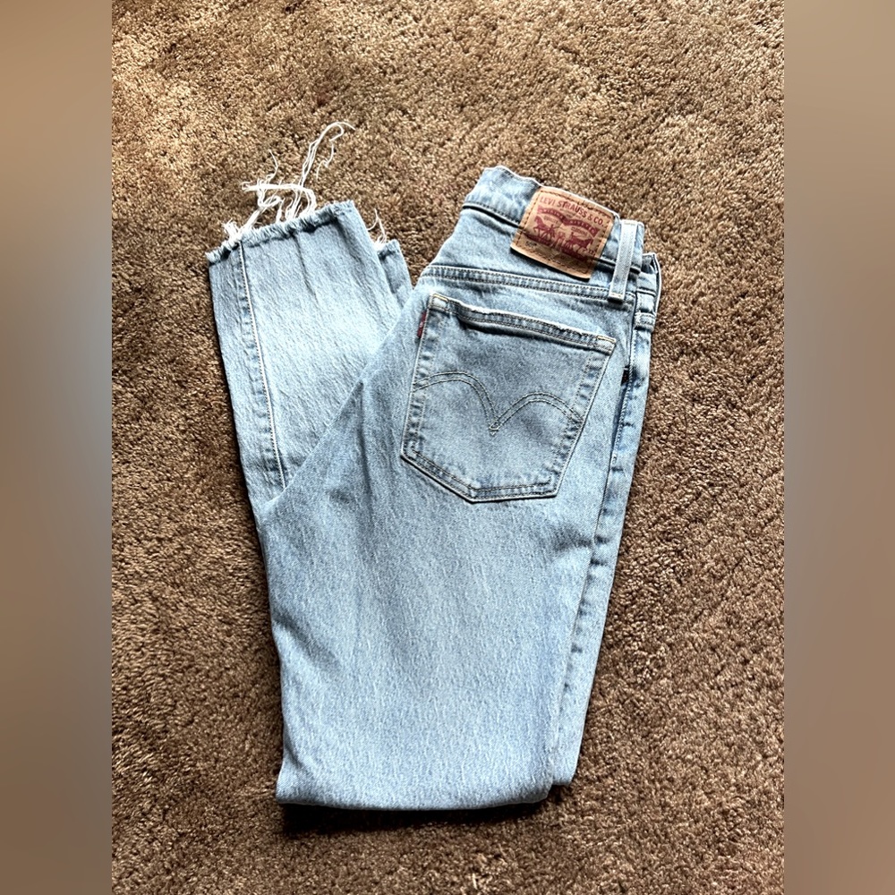Levi Sz 26 501 s